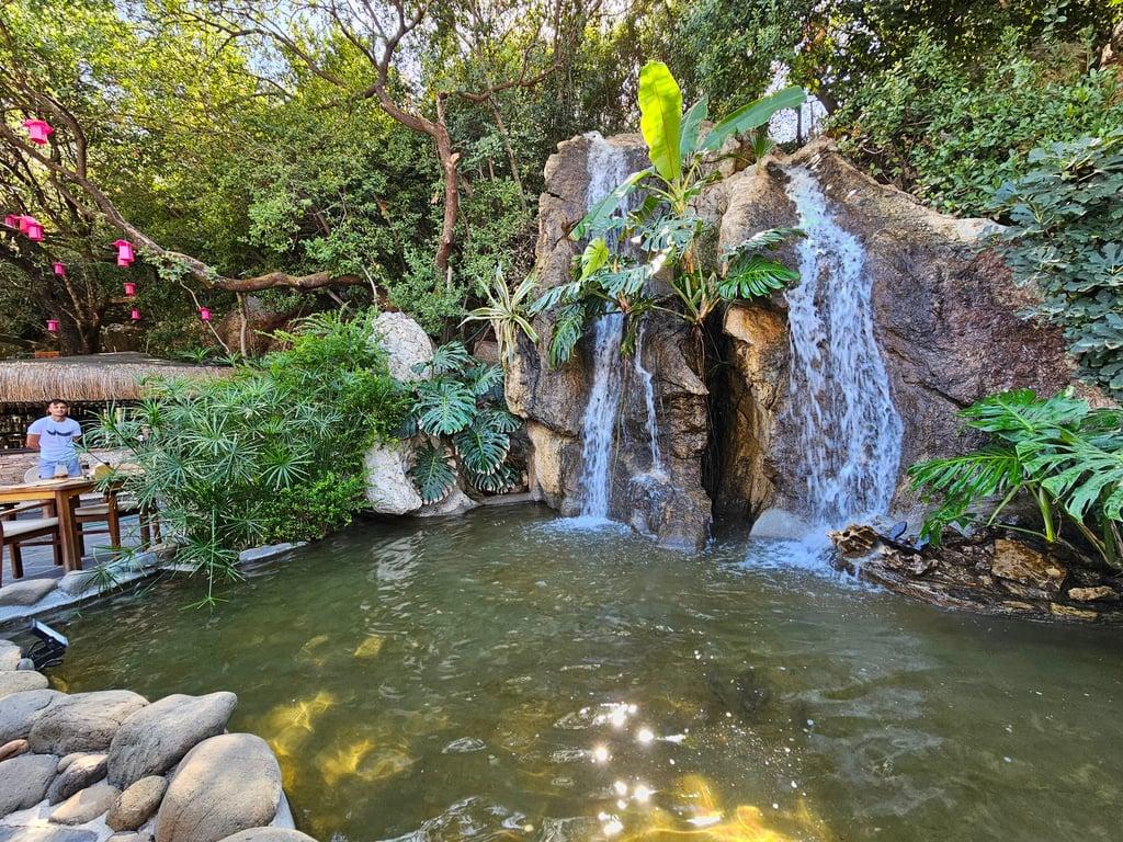Waterfall Restaurant fotoğraf 6