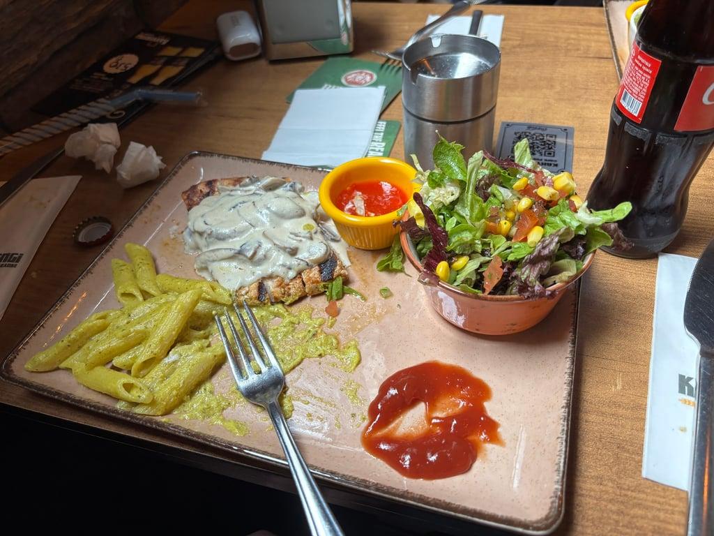 Kahverengi Cafe fotoğraf 6