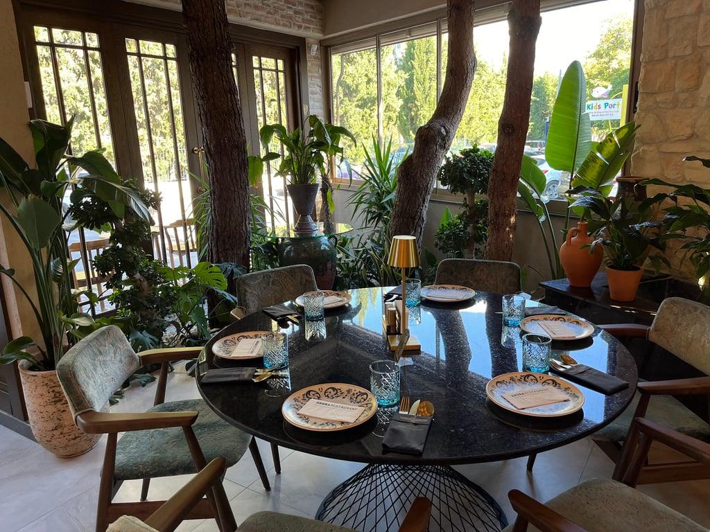 Ahura Restaurant fotoğraf 17