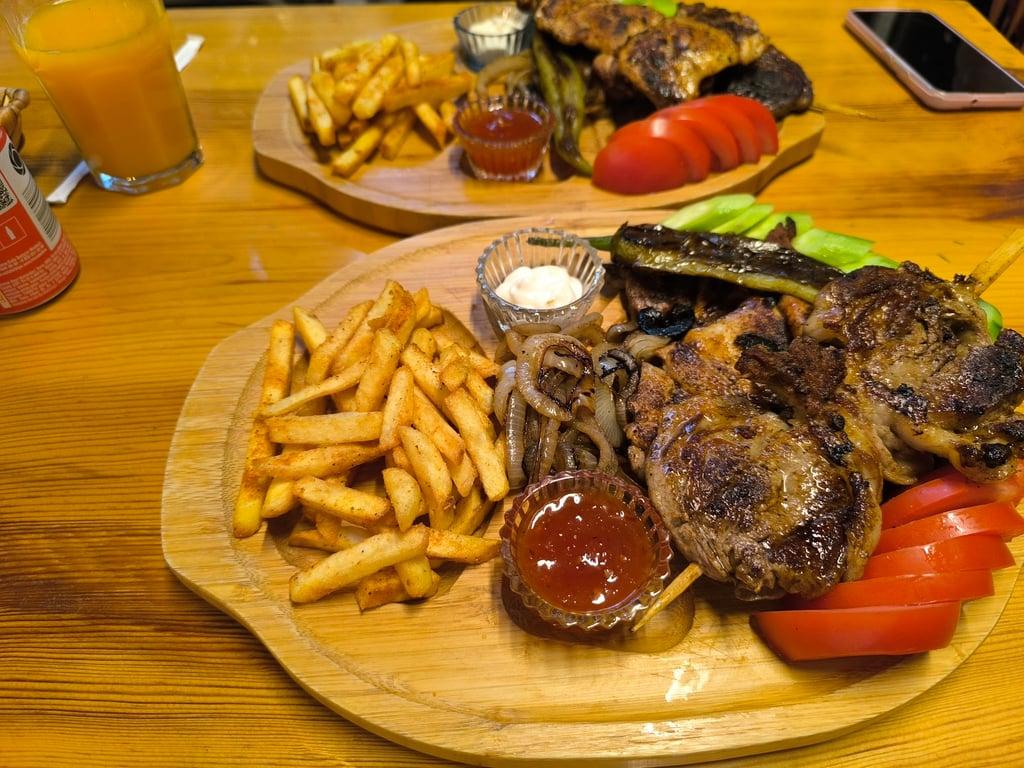 By Uluç Reis- Steak Burger Drinks fotoğraf 5