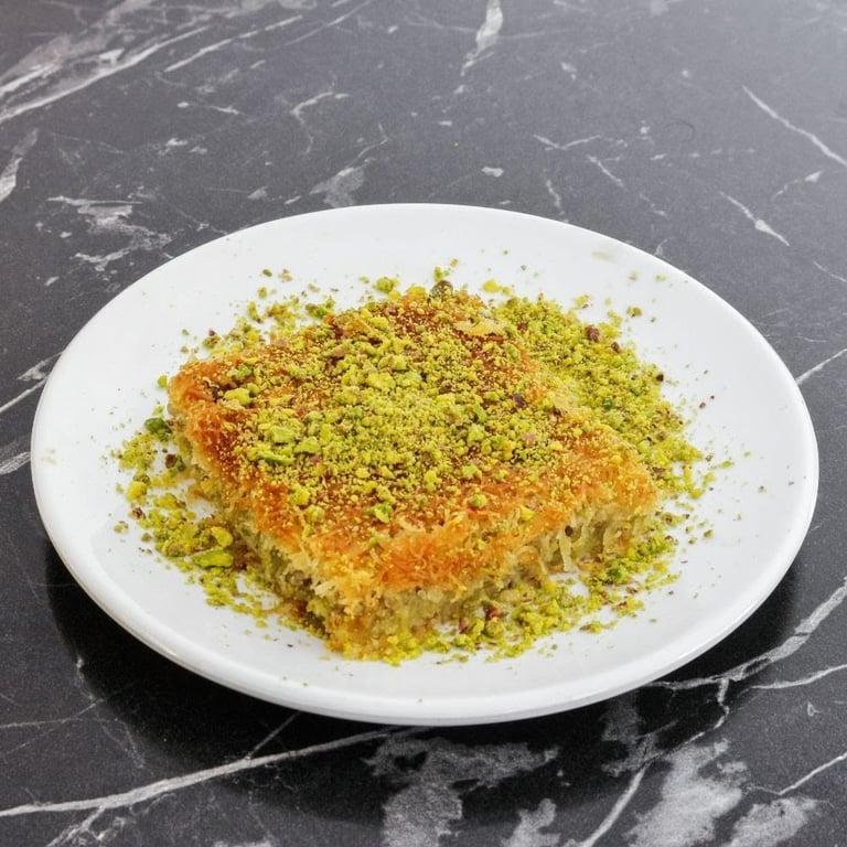 USTA ELLER KÜNEFE BAKLAVA KADAYIF KAYAPINAR DİYARBAKIR fotoğraf 8