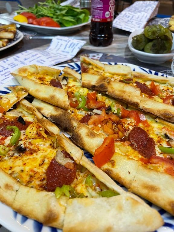 NAZİLLİ PİDE & APPI'S INDIAN/PAKISTANI RESTAURANT FETHİYE fotoğraf 3