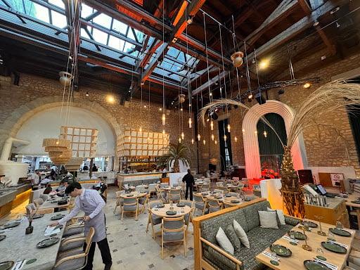 Levantine İstanbul fotoğraf 5