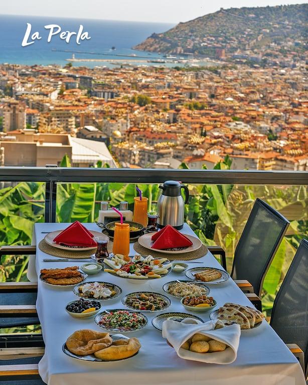 La Perla Restaurant fotoğraf 5