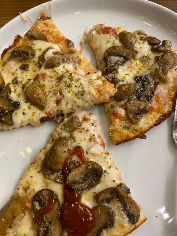 8 Dil Pizza (Eski 3. Cadde) fotoğraf 14