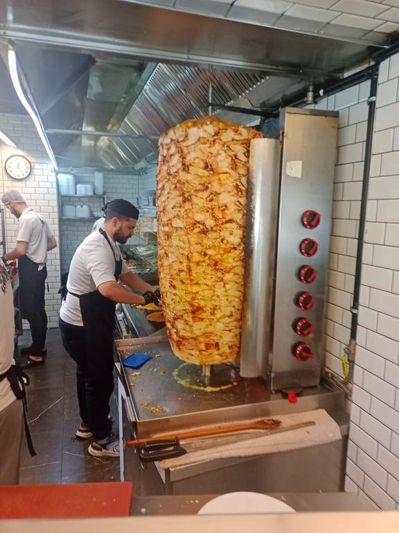Castello Döner fotoğraf 1