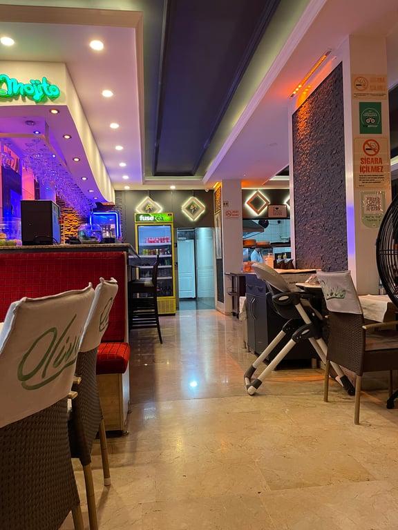 Olivia Gourmet Restaurant & Cafe Bar fotoğraf 2