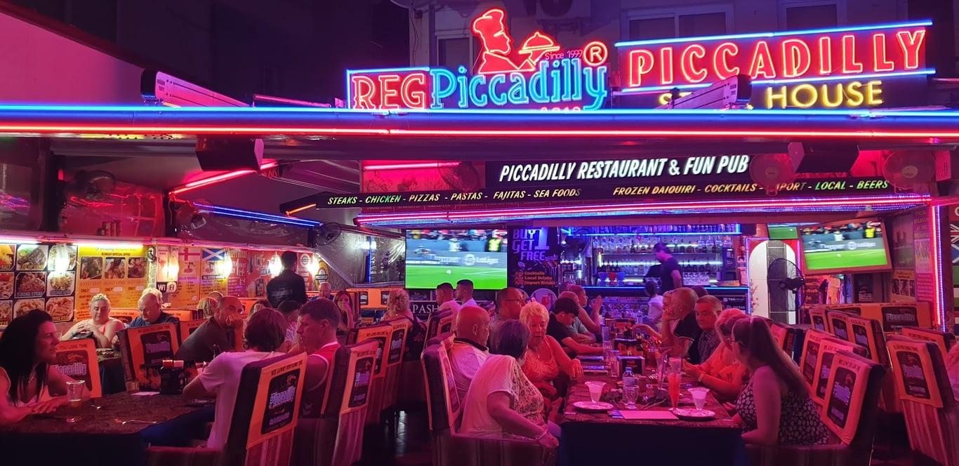 Piccadilly Restaurant & Bar fotoğraf 1