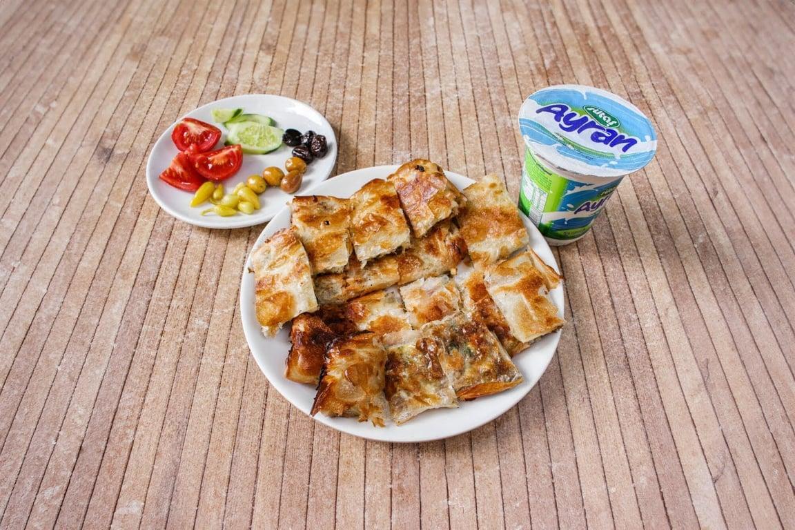 MEŞHUR ANTALYA SERPME BÖREKCİSİ fotoğraf 6