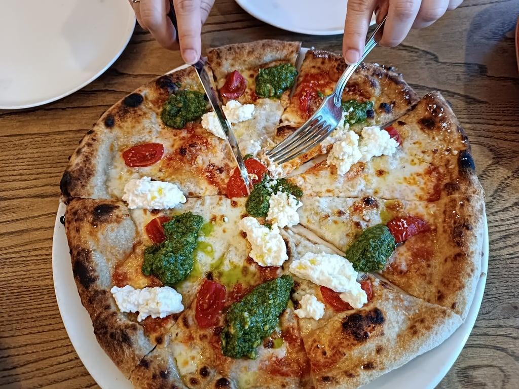 Unica ekşimaya pizza fotoğraf 7
