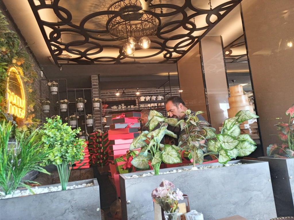 Hamur House Cafe & Resto