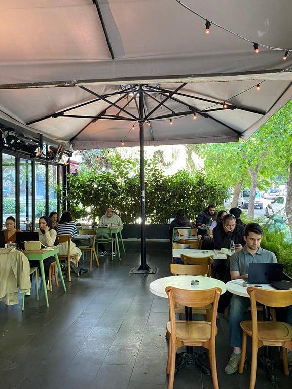 Fern Mediterranean Eatery fotoğraf 17
