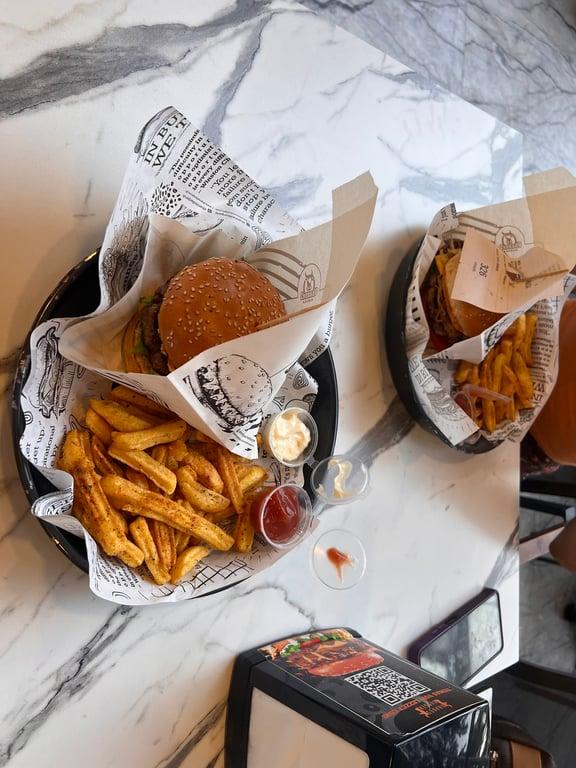 Ohannes Burger Küçükpark fotoğraf 21
