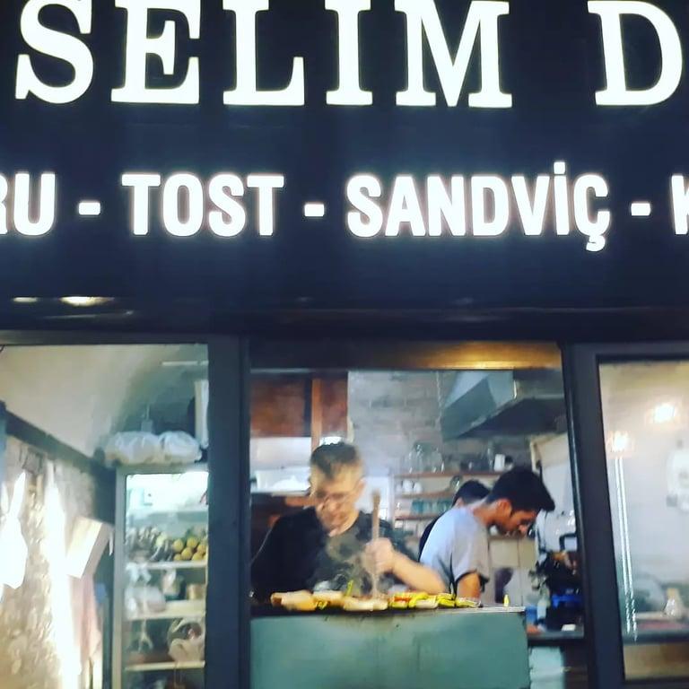 SELİM DE ÇEŞME KUMRU TOST SANDVİÇ IZGARA KÖFTE KONAK ÇEŞME KUMRU fotoğraf 17