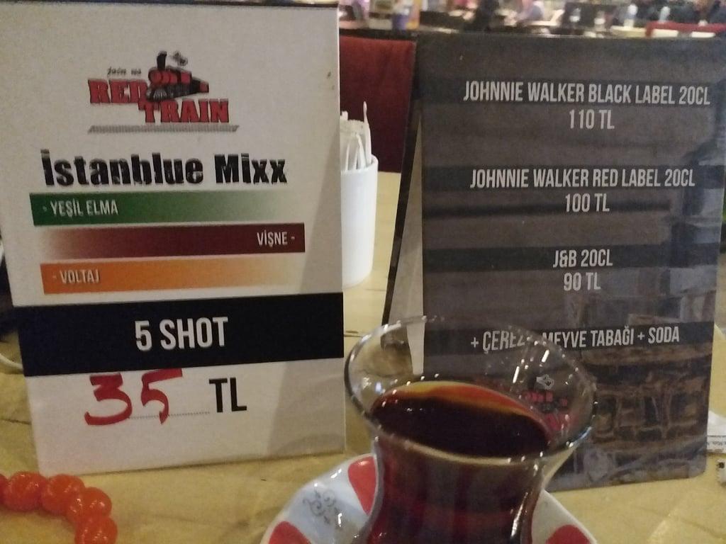 Red Train fotoğraf 13