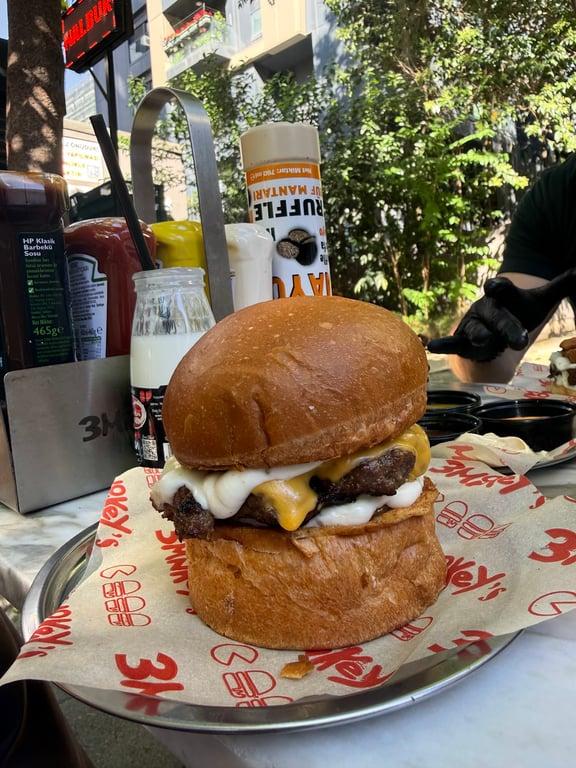 3 Monkey’s Burger fotoğraf 4