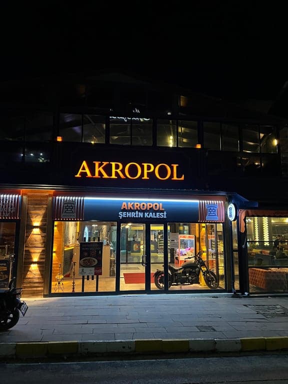 Akropol Bistro