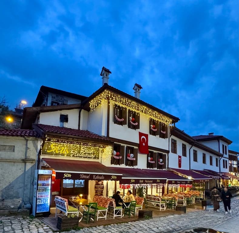 Atiş Butik Restaurant fotoğraf 6