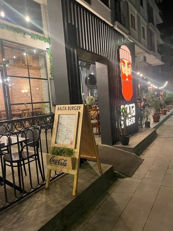 Balta Burger Van fotoğraf 5