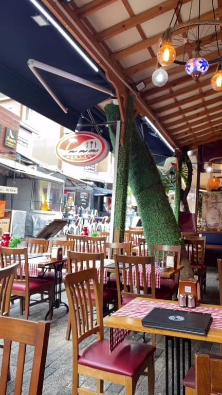 Büyükada Kervan Restaurant fotoğraf 3