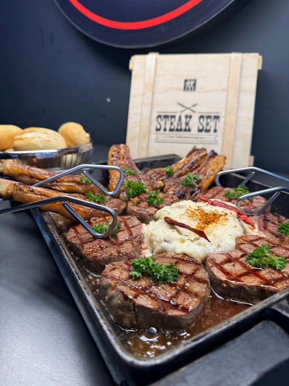 By mehmali Steak & Food fotoğraf 3