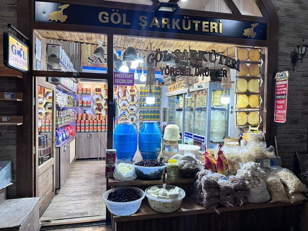 Göl Şarküteri / Van Otlu Peyniri fotoğraf 2