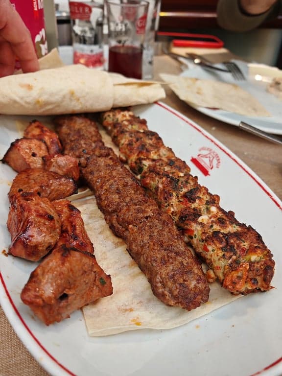 Güler Ocakbaşı Restaurant fotoğraf 19