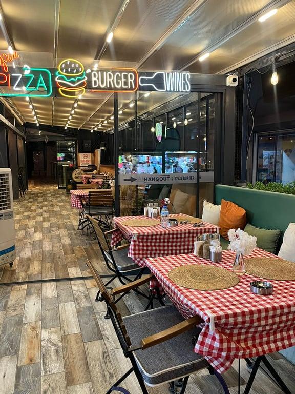 Hangout Pizza & Burger