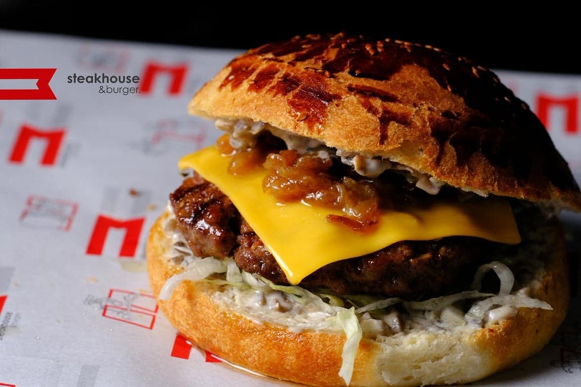 M Steakhouse & Burger fotoğraf 2