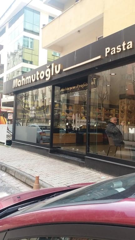 Mahmutoğlu Profiterol