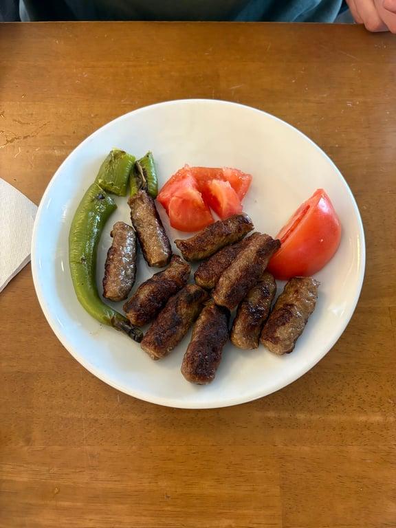 Meydan Köfte & Çorba Çarşı fotoğraf 3