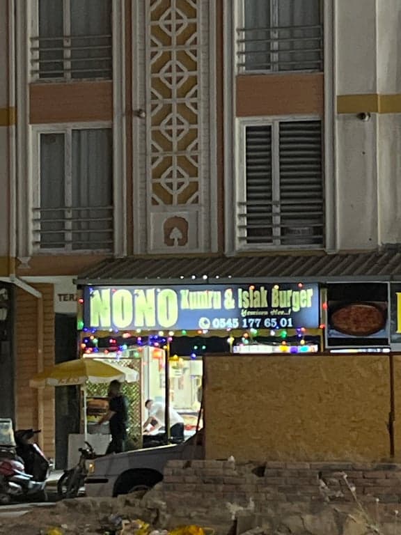 Nono Kumru & Islak Burger