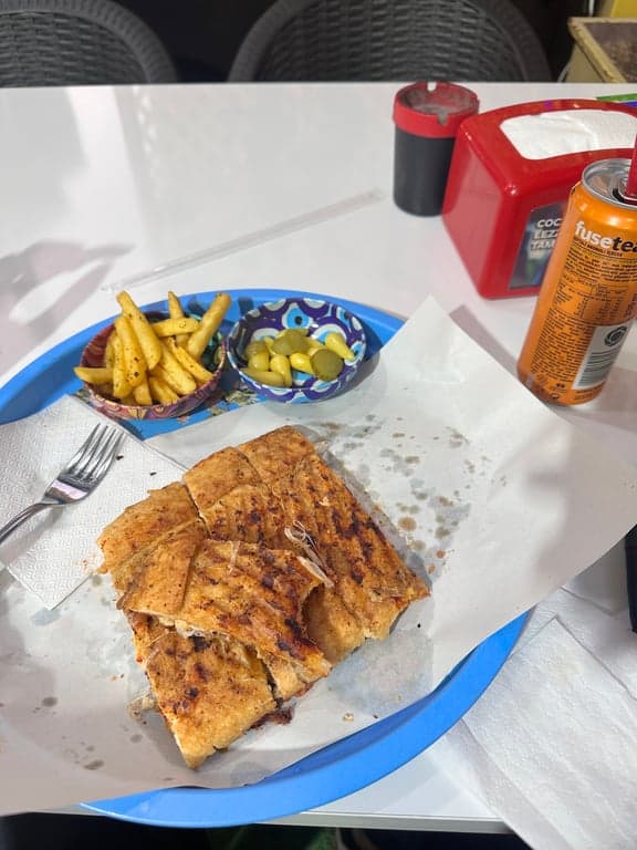 Nono Kumru & Islak Burger fotoğraf 3