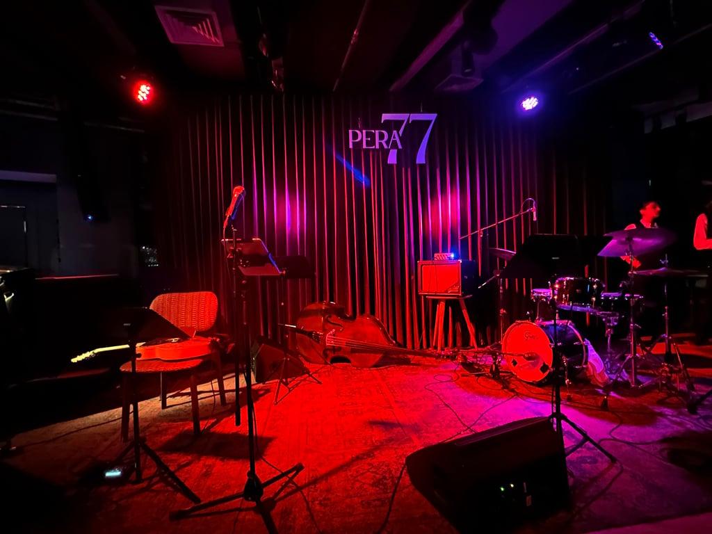 Pera 77