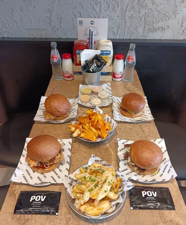 Pov Burger fotoğraf 5