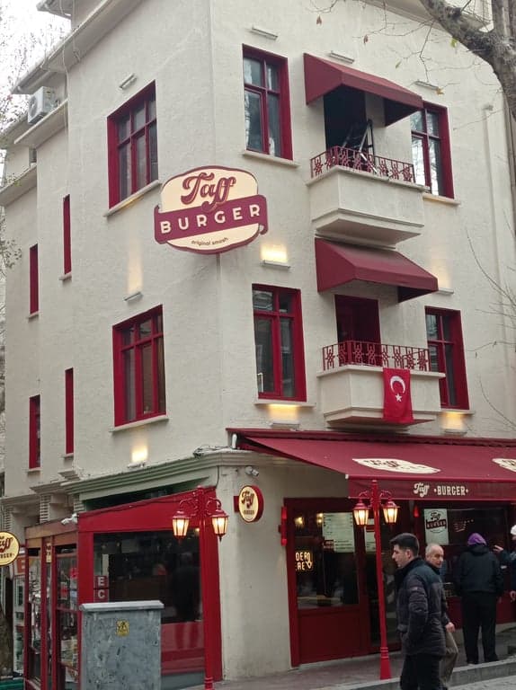 Taff Burger Akaretler