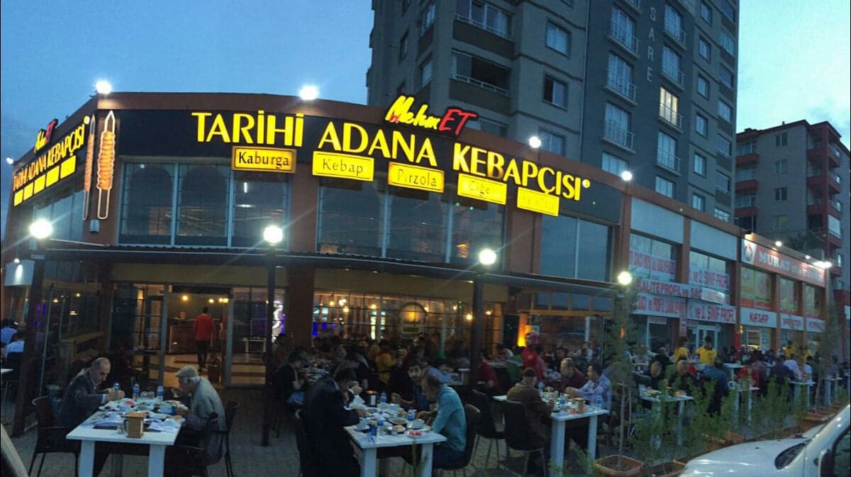 Tarihi Adana Kebapçısı Mehmet