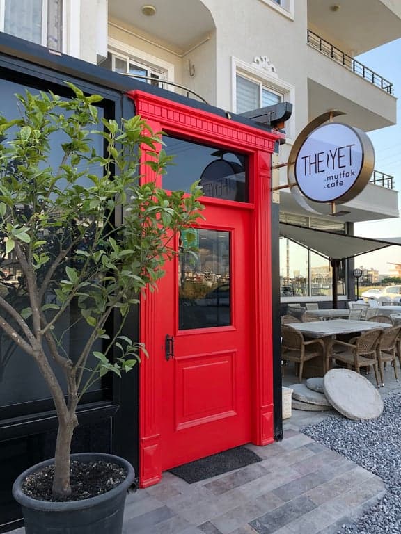 The-Yet Café