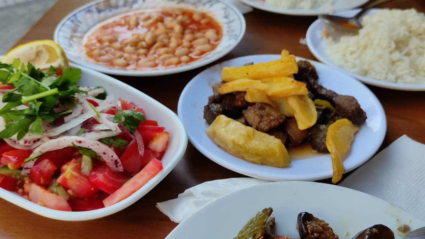 Uysal Aile Lokantası fotoğraf 2