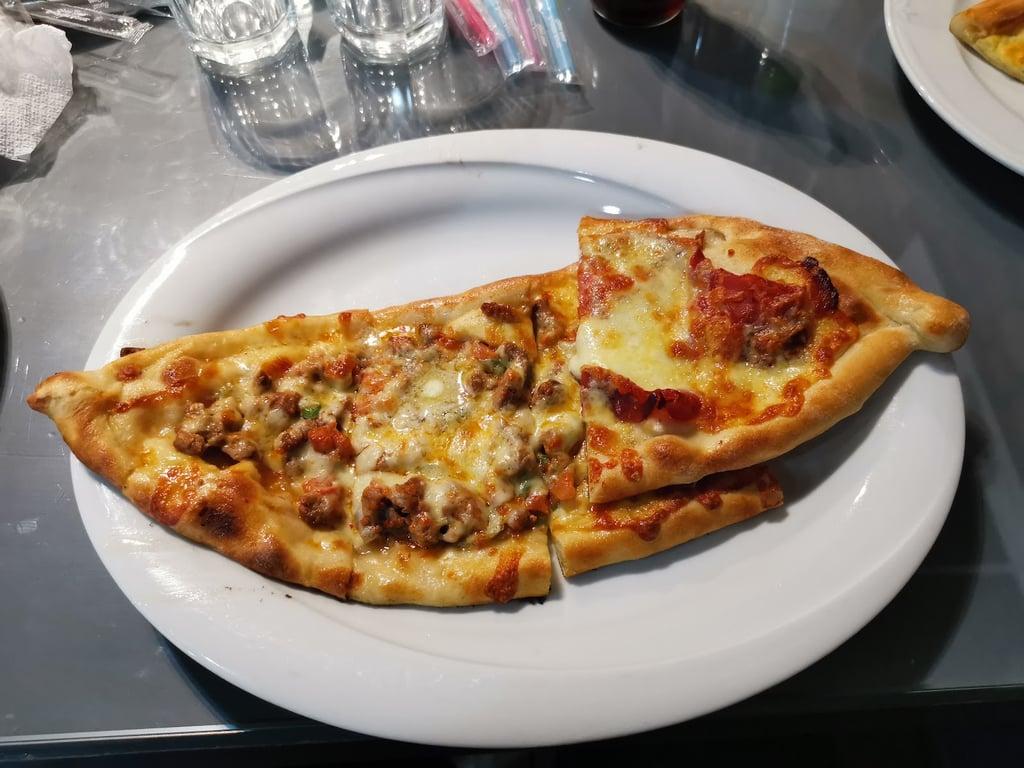 Niyazi Kesim Restoran Bafra Pidesi