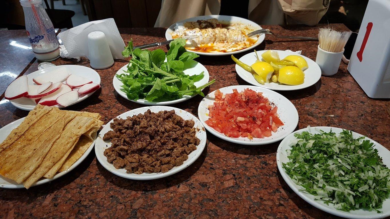 Can Can Tantuni ve Künefe Salonu(Paket Servisimiz Yoktur) fotoğraf 5