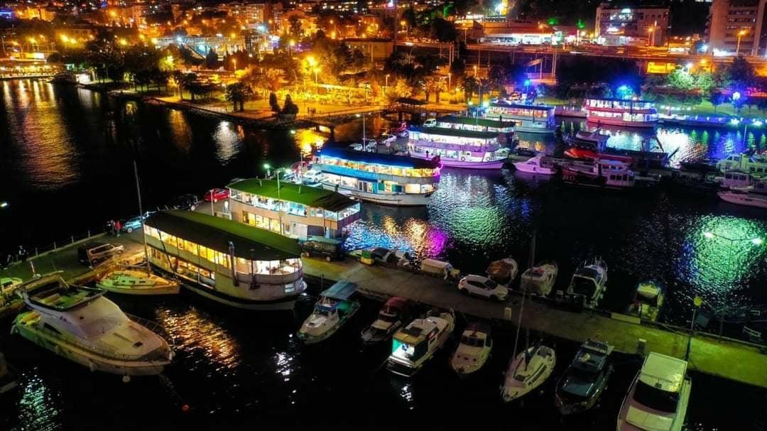 Mavi Körfez Tarihi Eminönü Balıkçısı fotoğraf 2
