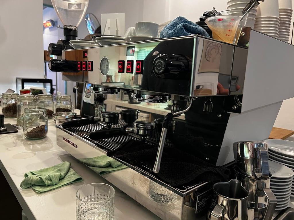 Kamarad Coffee Roastery fotoğraf 8