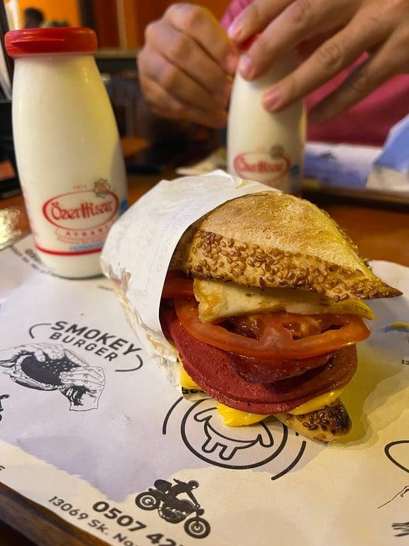 SMOKEY BURGER & KUMRUCU TOMBUL fotoğraf 2