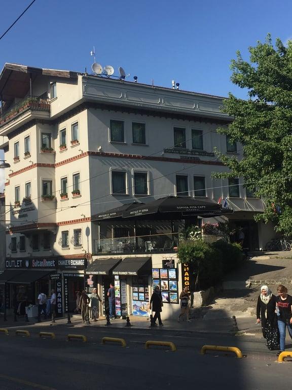 OSH SOPHIA BEER GARDEN fotoğraf 5
