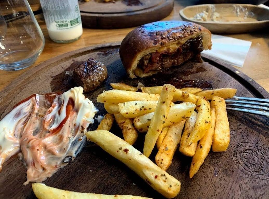 Cezzar Steakhouse fotoğraf 3