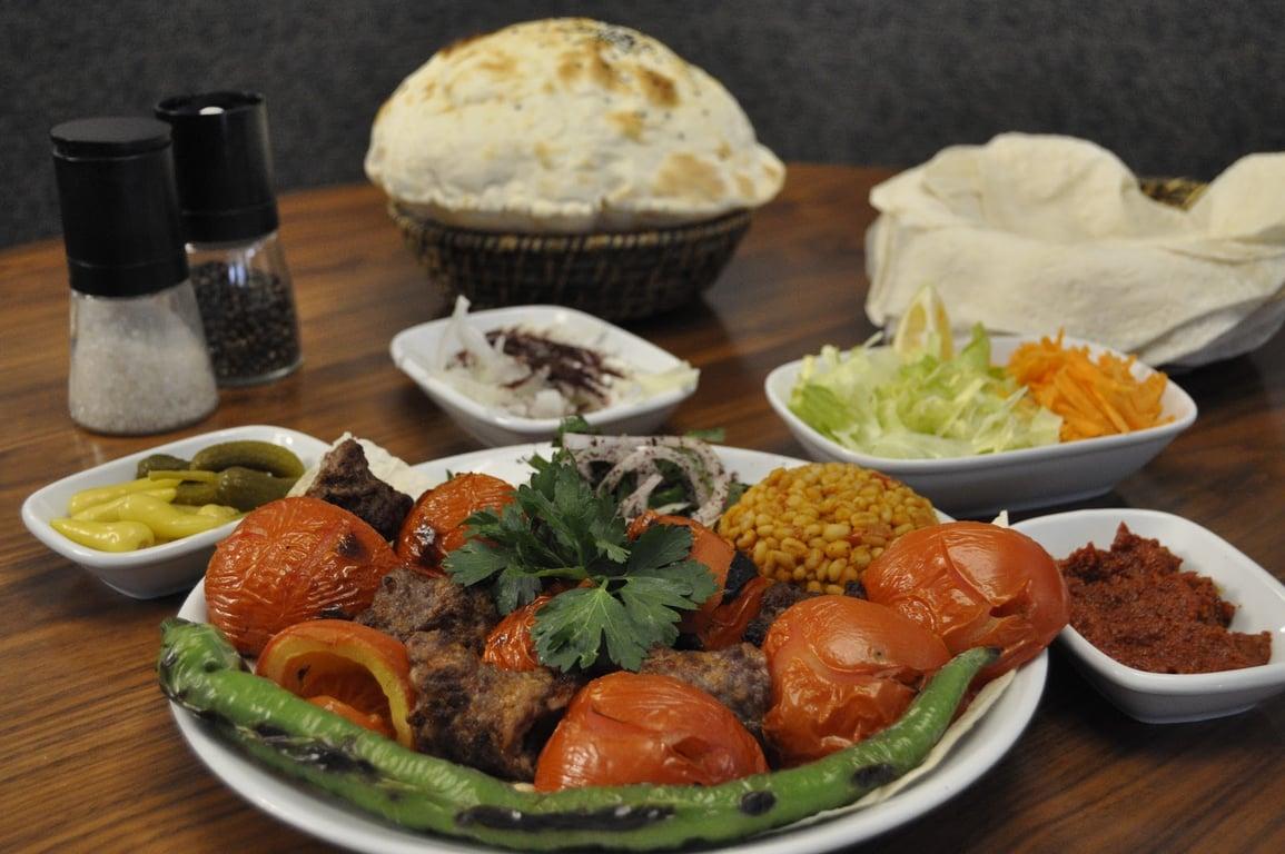 Refiye Restoran - Cağ Kebap , Izgara , Serpme Kahvaltı , İzmit fotoğraf 3