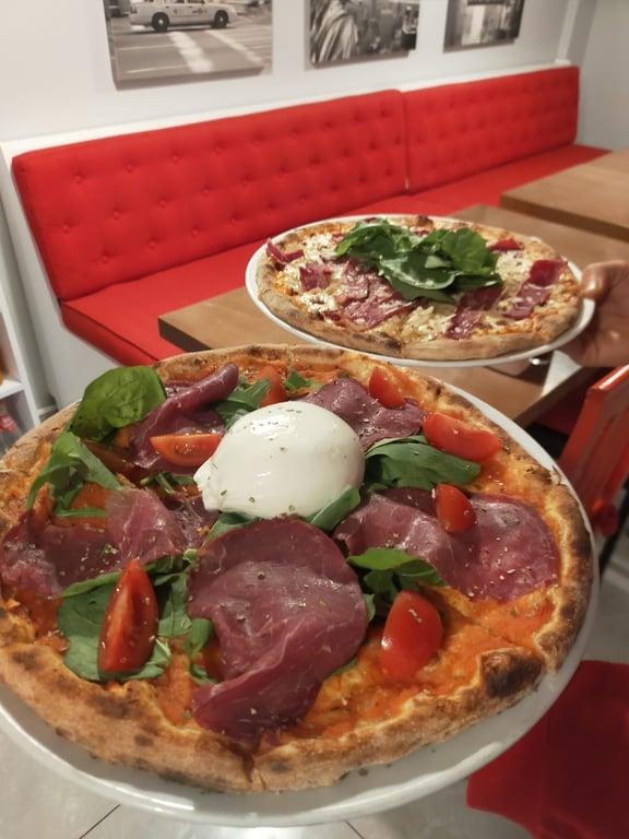 Olive's Pizzeria fotoğraf 11