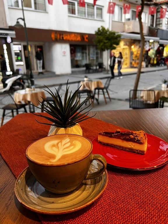 Coffee Mood No:50 & Çeşme fotoğraf 4