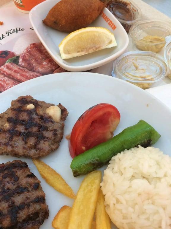 Günaydın Köfte & Döner Akmerkez fotoğraf 11